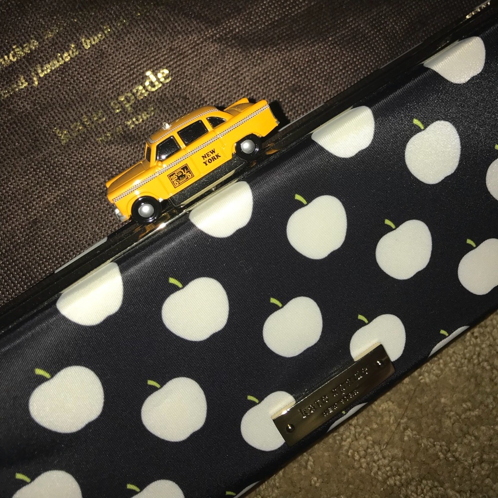 Kate Spade New York TAXI off duty clutch